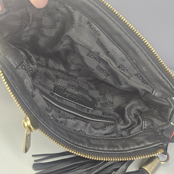 Michael Kors Astor Grommet Tassel Clutch Convertible Shoulder Bag Academia - Picture 5 of 6